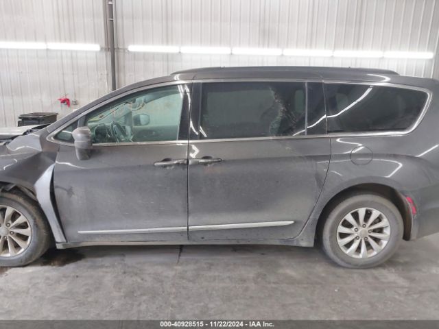 2C4RC1BG9HR614710 Chrysler Pacifica Touring-l