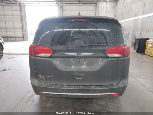 2C4RC1BG9HR614710 Chrysler Pacifica Touring-l