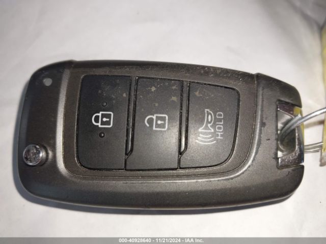 5NMS14AJ7MH358366 Hyundai Santa Fe Se