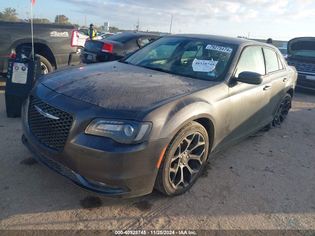 2C3CCABG4KH562930 Chrysler 300 300s