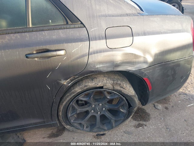 2C3CCABG4KH562930 Chrysler 300 300s