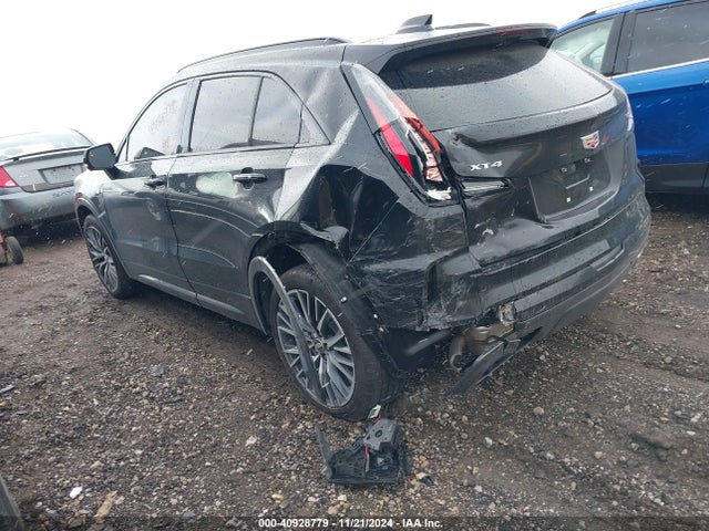 2024 CADILLAC XT4 1GYFZFR40RF209249 Photo 2