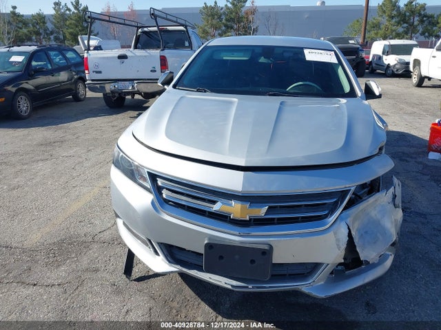 Chevrolet IMPALA 1LT 2018 2G1105S32J9109147 Image 12