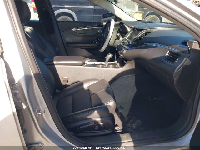 Chevrolet IMPALA 1LT 2018 2G1105S32J9109147 Image 5