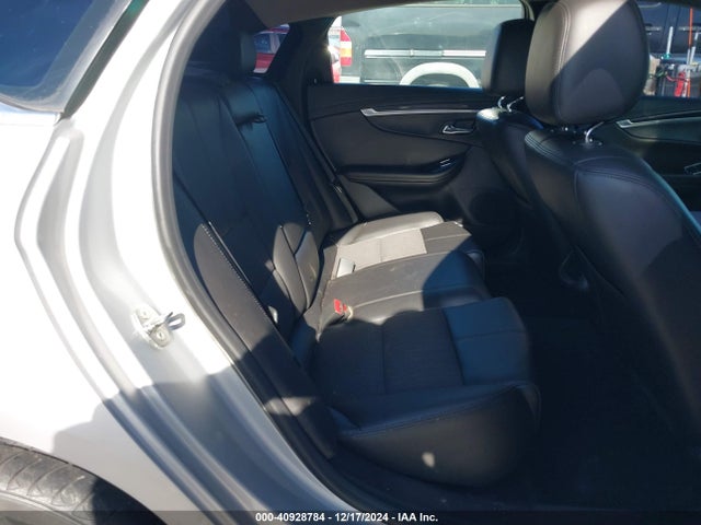 Chevrolet IMPALA 1LT 2018 2G1105S32J9109147 Image 8
