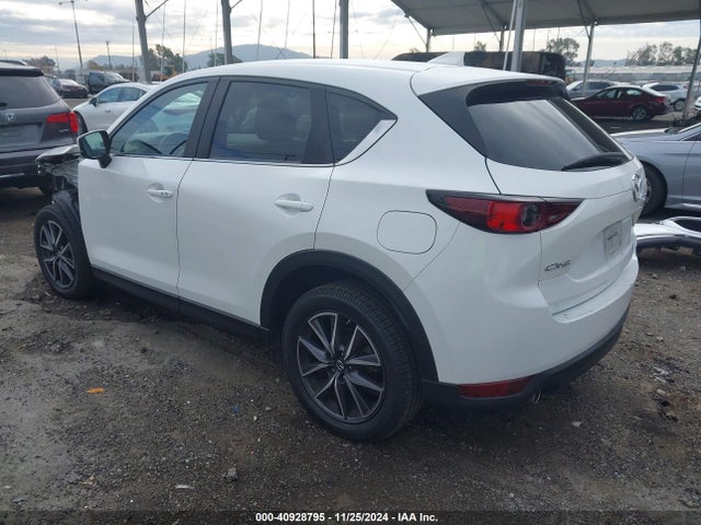 Mazda Cx-5 Touring 2018 JM3KFACM0J0419325 Image 3