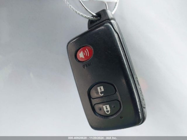 JTDKN3DU5E0386592 Toyota Prius Four