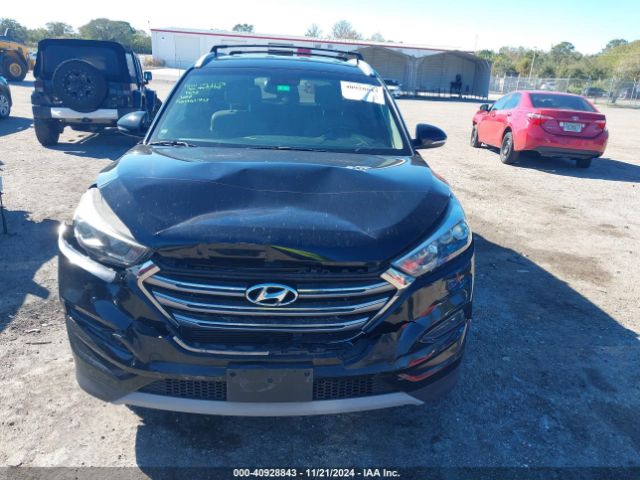 KM8J3CA25HU376318 Hyundai Tucson Limited