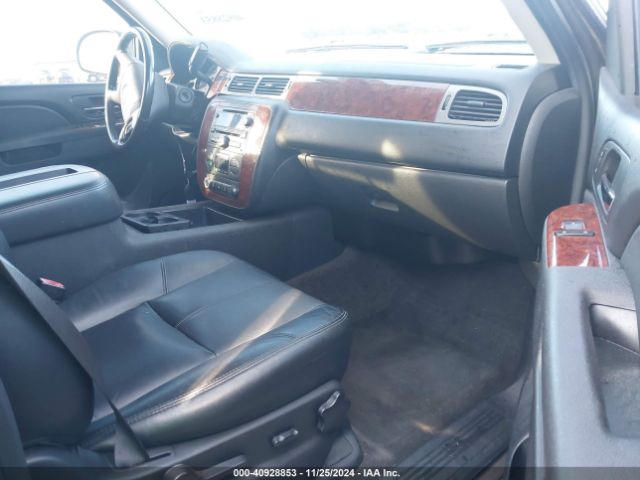 1GNSKJE74ER144028 Chevrolet Suburban 1500 Lt