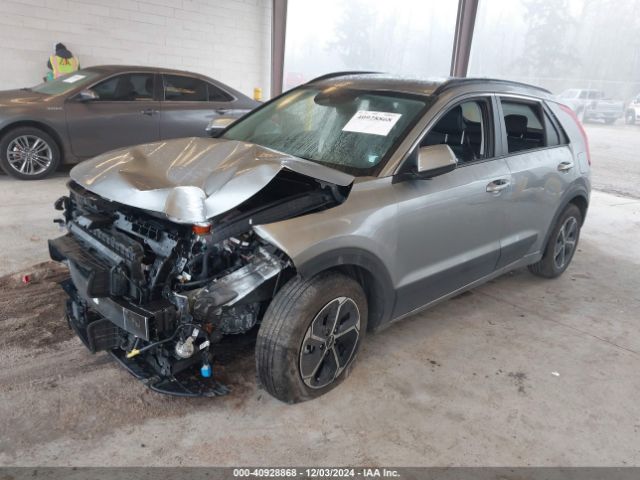 KNDCR3LE8P5061363 KIA NIRO EX
