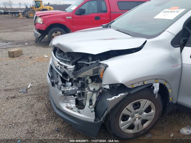KL7CJKSB8GB601415 Chevrolet Trax 1ls