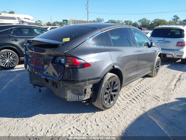 2018 TESLA MODEL X 5YJXCAE23JF126099 Photo 3