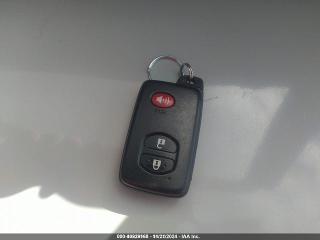 Toyota Prius Two 2015 JTDKN3DU1F2003950 Image 11