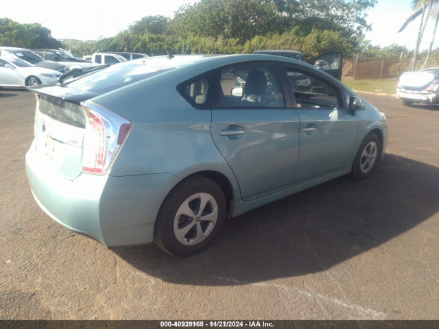 Toyota Prius Two 2015 JTDKN3DU1F2003950 Image 4