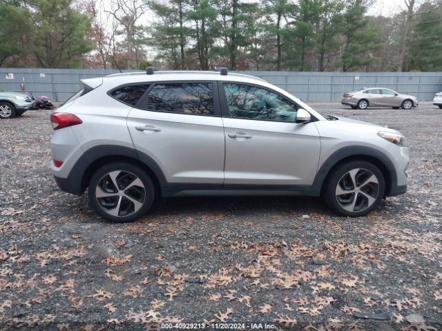 KM8J3CA26GU242528 Hyundai Tucson Sport