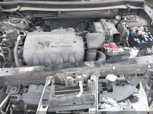 JA4AD3A33KJ001525 Mitsubishi Outlander Sel