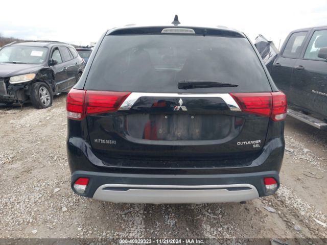 JA4AD3A33KJ001525 Mitsubishi Outlander Sel