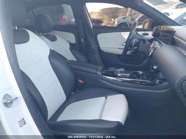 2021 MERCEDES-BENZ AMG A 35 W1K3G5BB0MJ304407 Photo 4