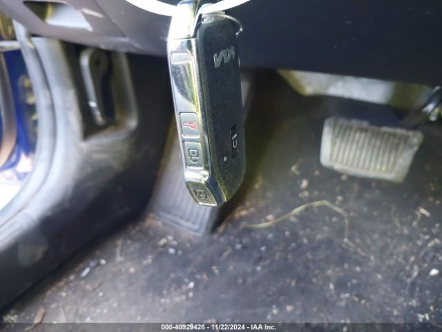 KNDEU2AA1N7238063 KIA SELTOS S