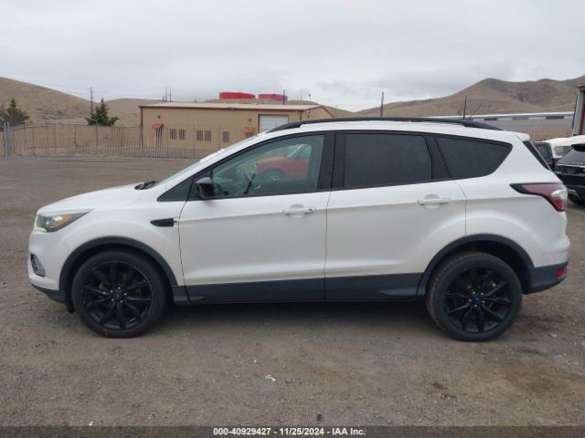 1FMCU0GD6HUC11195 Ford ESCAPE SE