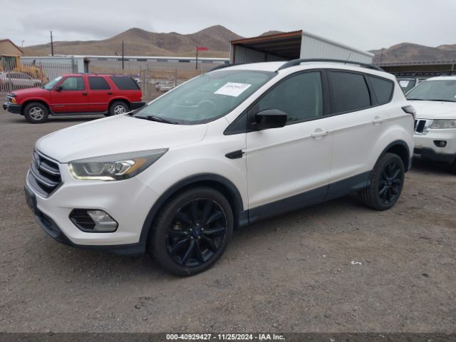 1FMCU0GD6HUC11195 Ford ESCAPE SE