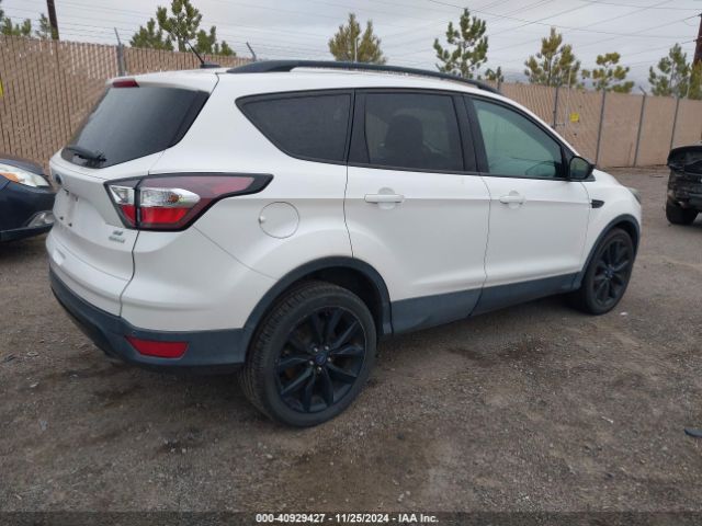 1FMCU0GD6HUC11195 Ford ESCAPE SE