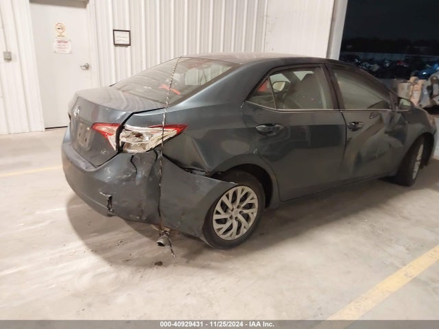 Toyota COROLLA LE 2017 5YFBURHE8HP665067 Image 4