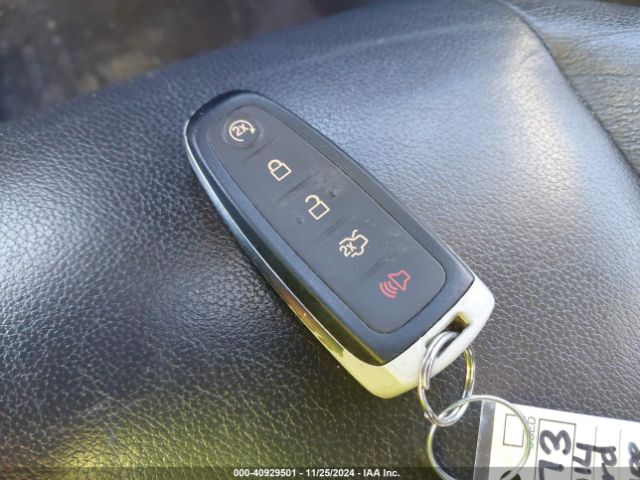 1FMCU9J91EUE44910 Ford Escape Titanium