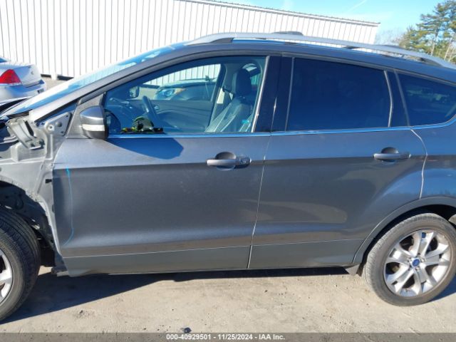 1FMCU9J91EUE44910 Ford Escape Titanium