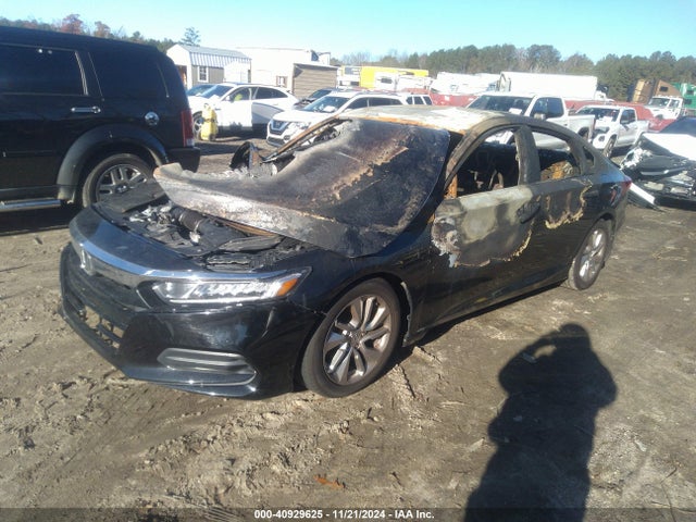 Honda ACCORD LX 2018 1HGCV1F1XJA131082 Image 2