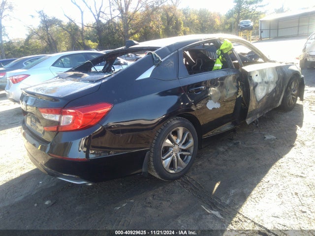 Honda ACCORD LX 2018 1HGCV1F1XJA131082 Image 4