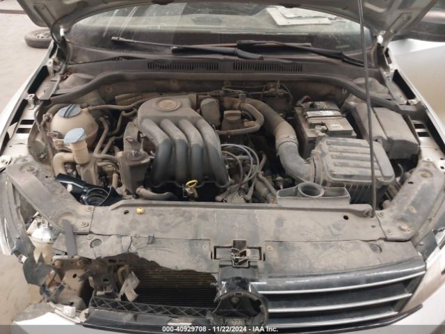 3VW2K7AJXFM272321 Volkswagen Jetta 2.0l S