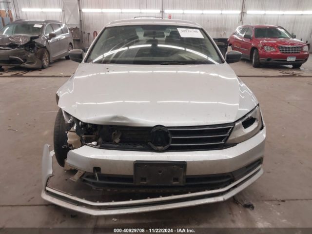 3VW2K7AJXFM272321 Volkswagen Jetta 2.0l S