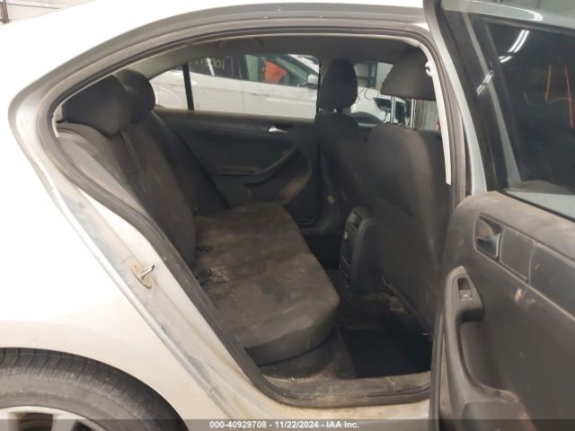 3VW2K7AJXFM272321 Volkswagen Jetta 2.0l S