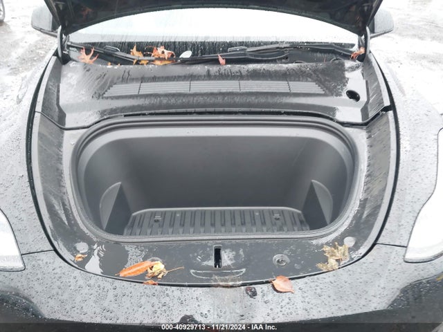 2023 TESLA MODEL Y 7SAYGAEE8PF610509 Photo 9
