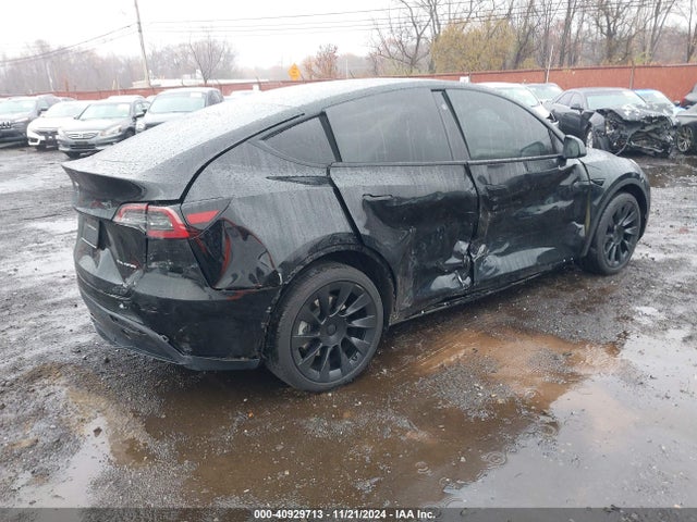2023 TESLA MODEL Y 7SAYGAEE8PF610509 Photo 3