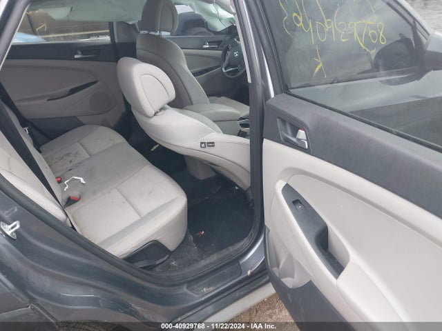 Hyundai TUCSON SE 2017 KM8J33A41HU507763 Image 8
