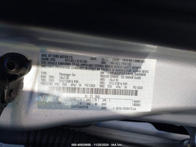 Ford FOCUS SE 2017 1FADP3F28HL345669 Image 9