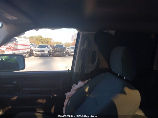 RAM 1500 Express 2016 3C6RR6KT3GG325763 Image 13