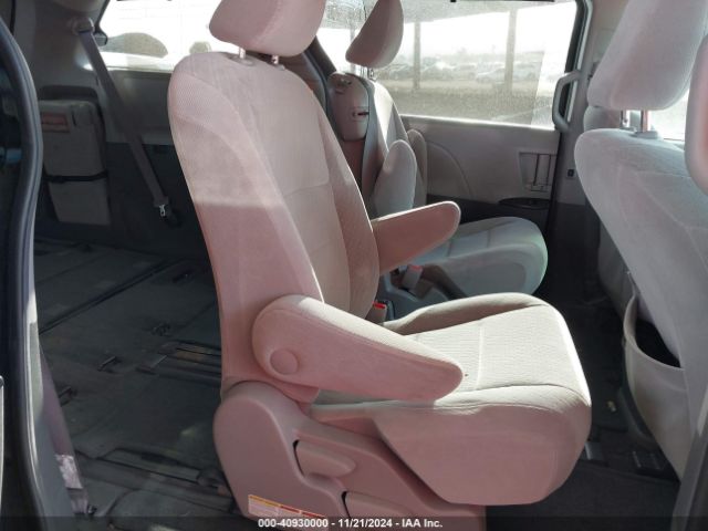 5TDKZ3DC1HS873012 Toyota Sienna Le 8 Passenger