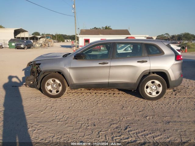 1C4PJMAB5GW266446 Jeep Cherokee Sport
