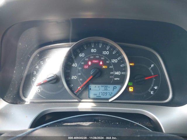 Toyota RAV4 LE 2015 JTMBFREV7FJ043415 Image 7
