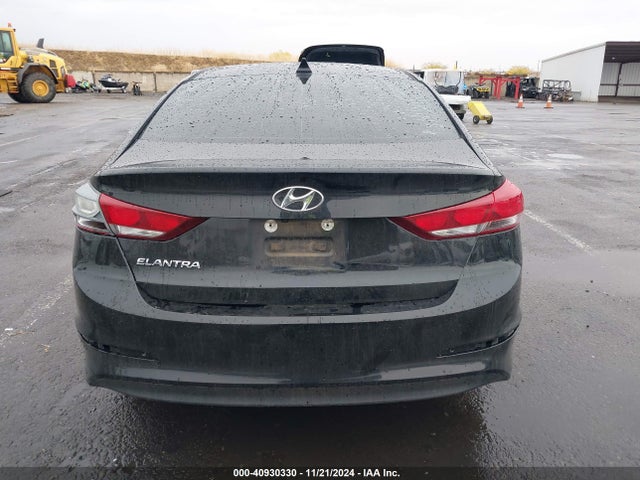 Hyundai Elantra Value Edition 2018 5NPD84LF0JH379619 Image 17