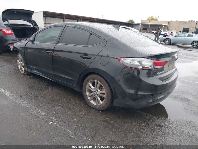Hyundai Elantra Value Edition 2018 5NPD84LF0JH379619 Image 3