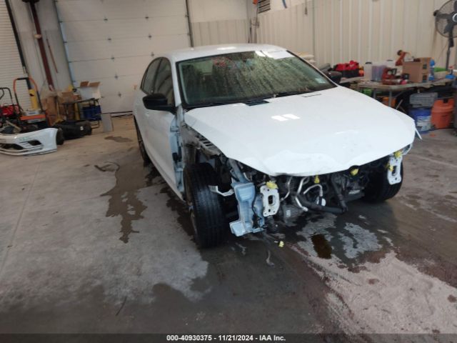 3VWDB7AJ7JM203734 auction archive image