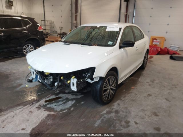 3VWDB7AJ7JM203734 Volkswagen Jetta 1.4t Se/1.4t Wolfsburg Edition