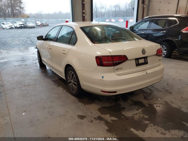 3VWDB7AJ7JM203734 Volkswagen Jetta 1.4t Se/1.4t Wolfsburg Edition