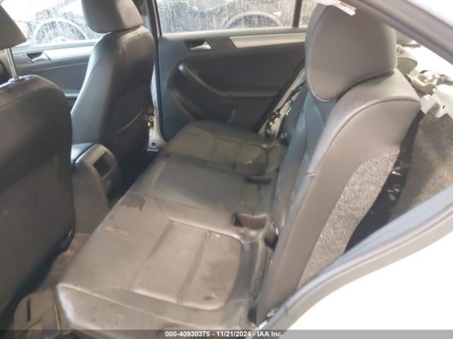 3VWDB7AJ7JM203734 Volkswagen Jetta 1.4t Se/1.4t Wolfsburg Edition