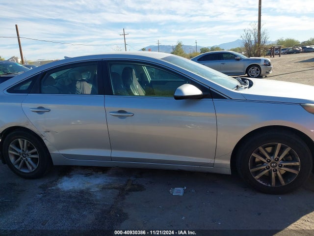 Hyundai SONATA SE 2016 5NPE24AF1GH317048 Image 13