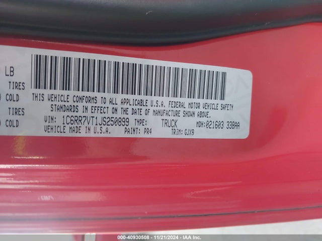 1C6RR7VT1JS250899 RAM 1500 Laramie  4x4 6'4 Box